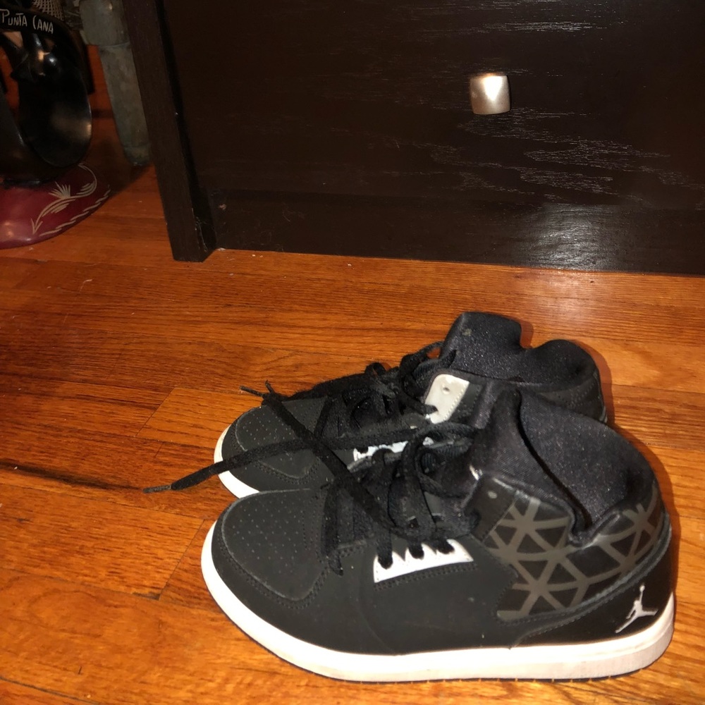 Kids Black with white sole Jordan